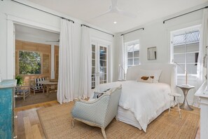 3 slaapkamers, een strijkplank/strijkijzer, wifi, beddengoed