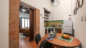 Apartemen Klasik | Ruang makan