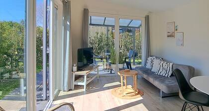 2 bedroom stunning home in Heinkenszand