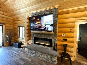 Interior - Lake Shore Lodge @ Spring Brook Resort (Wisconsin Dells)