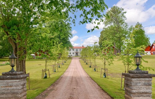 Nice home in Skövde with kitchen