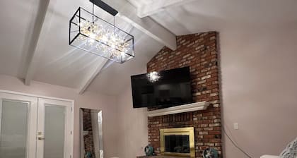 Newly Remodeled 4 bedroom House
