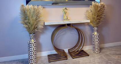 Newly Remodeled 4 bedroom House