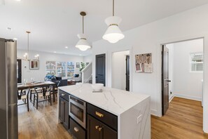 Interior - DerbyDeluxe: Sunny & Modern, Near Derby (Jeffersonville)