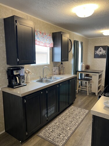 Sleeps 4 -Private Country Retreat Near Savannah & Beaches - Close to i-95 & i-16