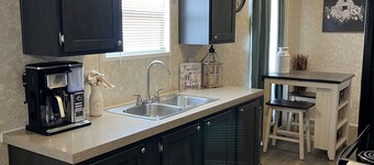 Sleeps 4 -Private Country Retreat Near Savannah & Beaches - Close to i-95 & i-16