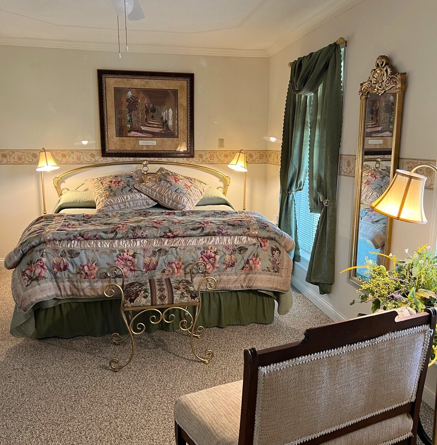 Premium Double Room, 1 King Bed | Premium bedding, pillowtop beds, individually decorated