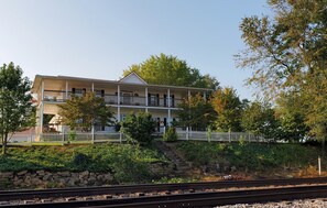 Exterior - Rocky Hill Inn (Smiths Grove)