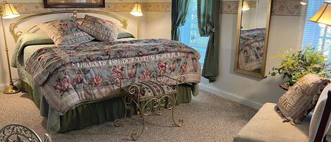 Premium Double Room, 1 King Bed | Premium bedding, pillowtop beds, individually decorated