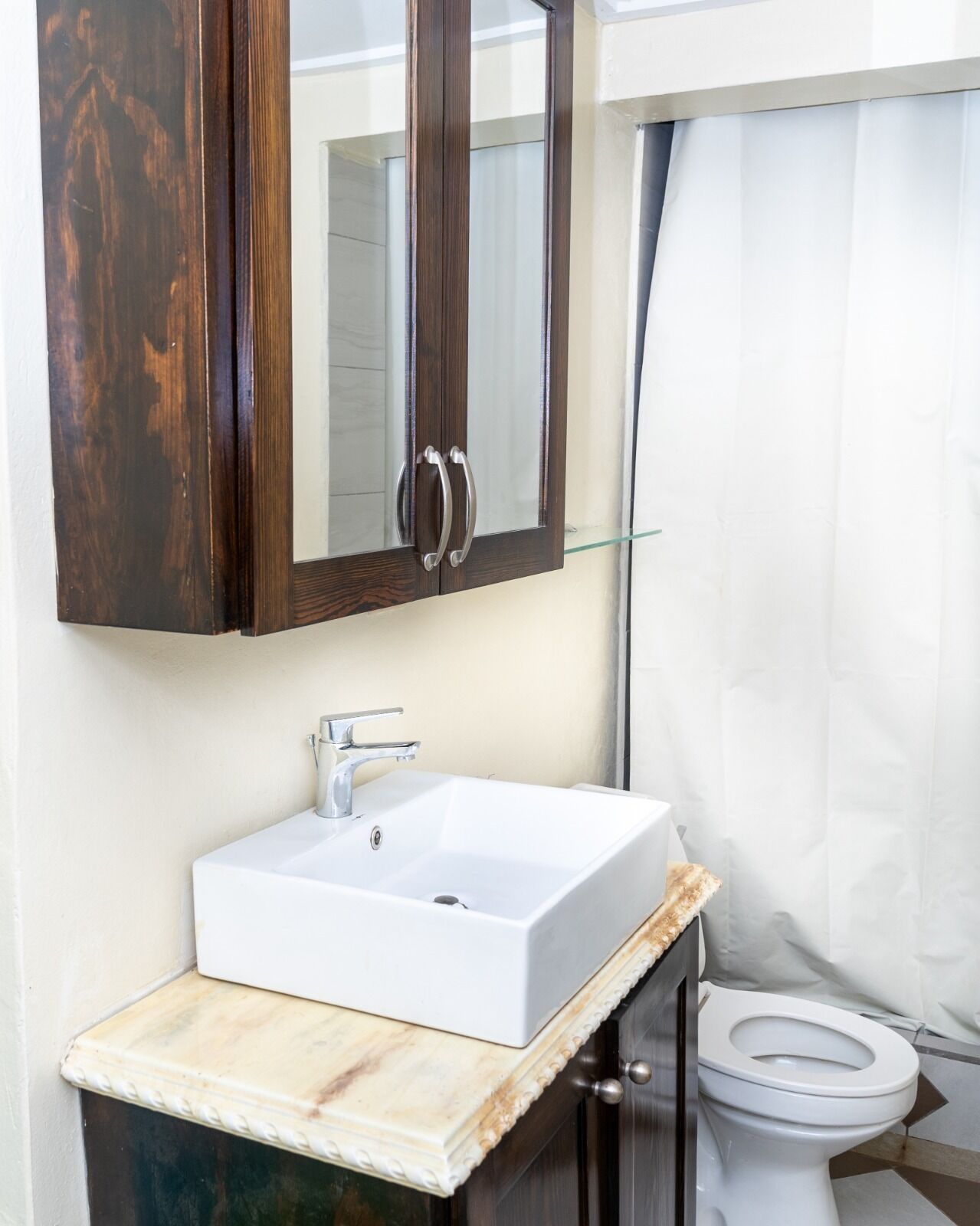 Dusj, håndklær og såpe