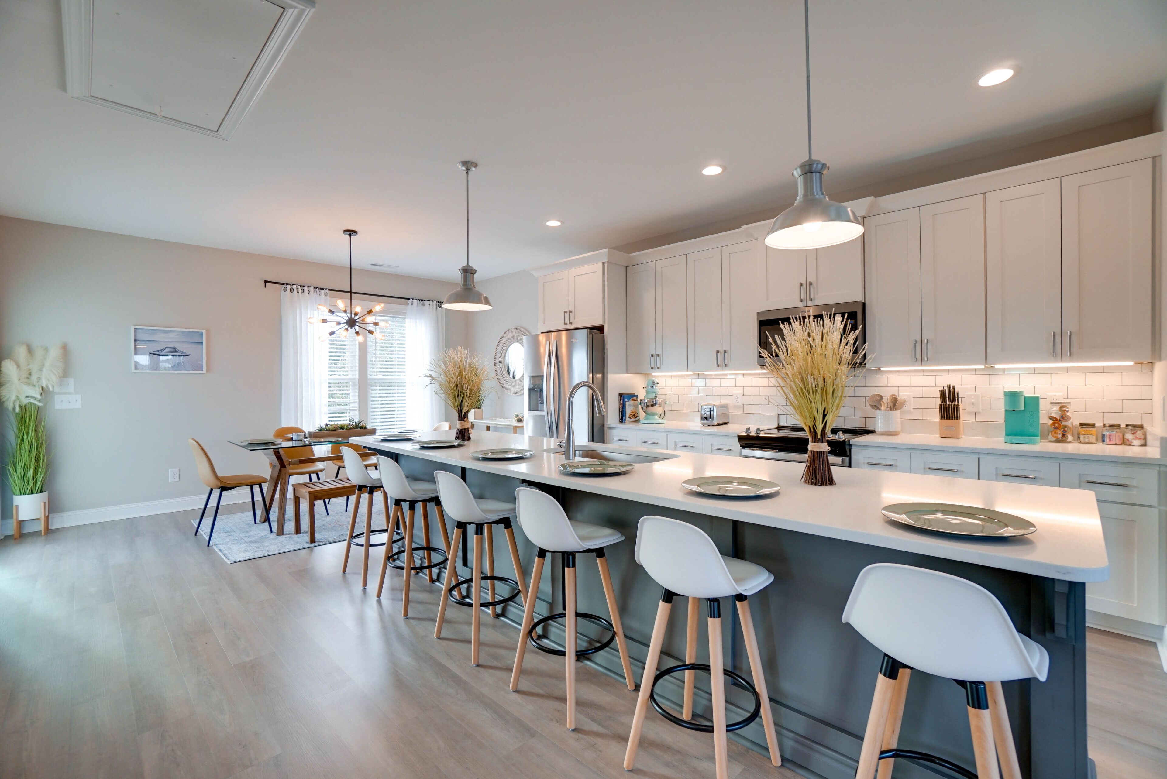 雪櫃、微波爐、焗爐、爐具