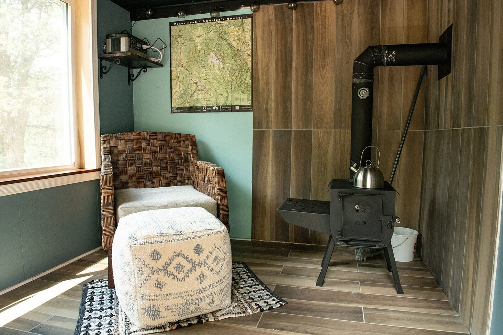 Cozy Off Grid Mountain Get-Away
