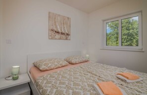 3 quartos, Wi-Fi de cortesia, roupa de cama