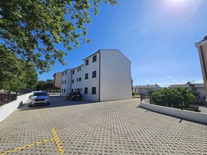 Esterni