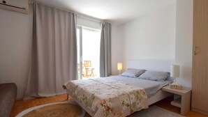 3 habitaciones, tabla de planchar con plancha y wifi gratis 