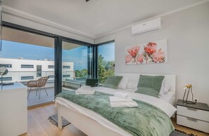 3 makuuhuonetta, silitysrauta/-lauta, ilmainen Wi-Fi, vuodevaatteet