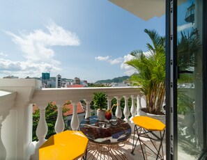 Deluxe Apartment | Terrace/patio - Uy Dương Hotel & Apartment - Nha Trang (Nha Trang)