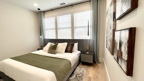 4 chambres, bureau, Wi-Fi, literie fournie