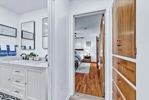 3 chambres, bureau, fer et planche à repasser, Wi-Fi