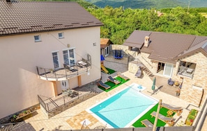 Exterior - Amazing apartment in Gracac (Gracac)