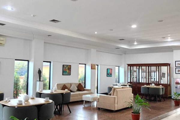 Lobby sitting area