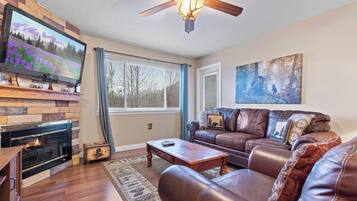 Condo (2 Bedrooms) | Property amenity