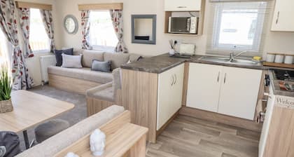 3 Bed New Lodge - 7 Lakes Country Park DN17