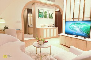 Premium bedding, down comforters, minibar, in-room safe