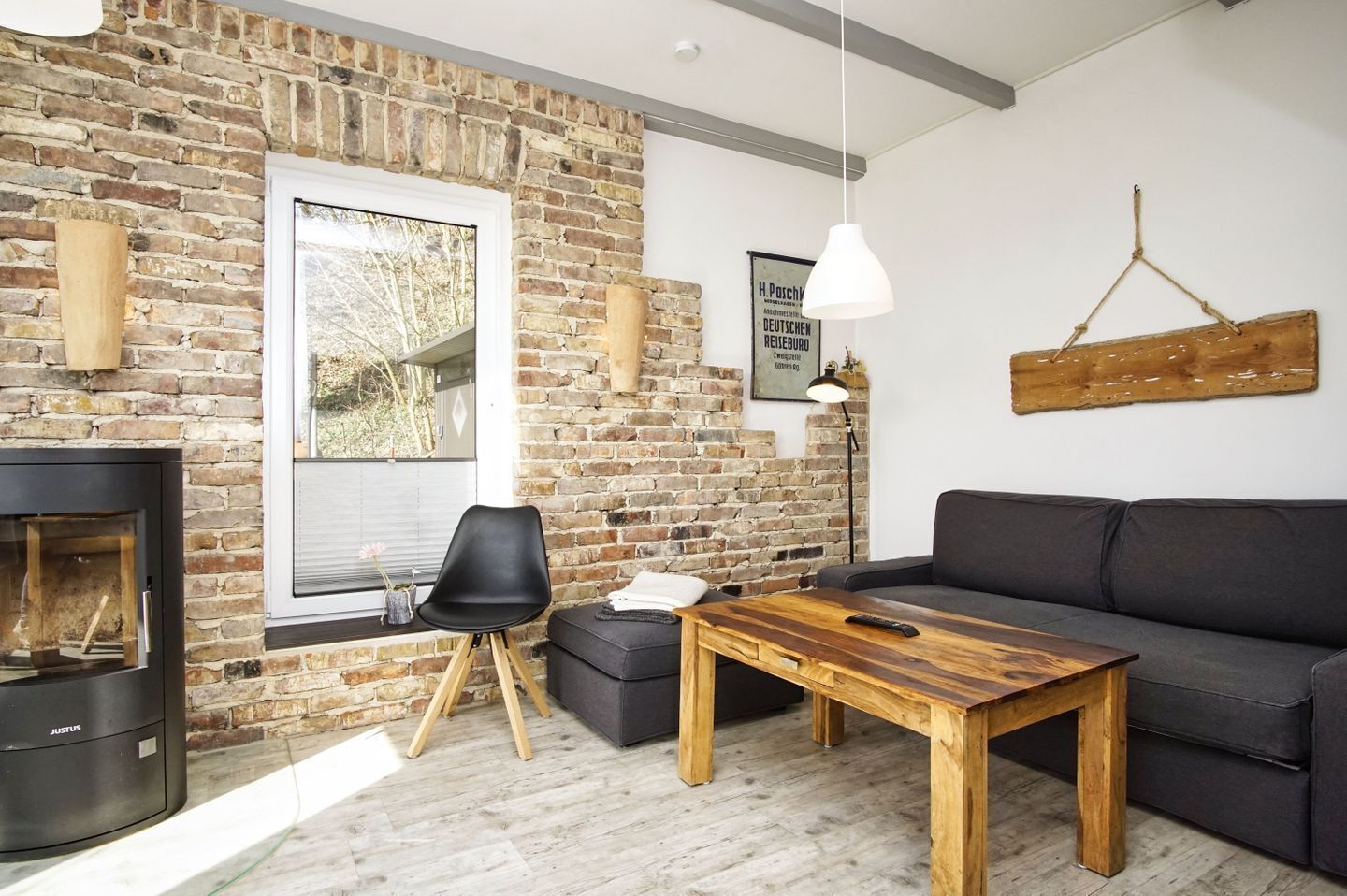 TV, fireplace, DVD player