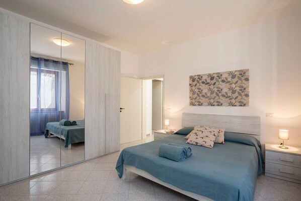 3 chambres, fer et planche à repasser, Wi-Fi, literie fournie
