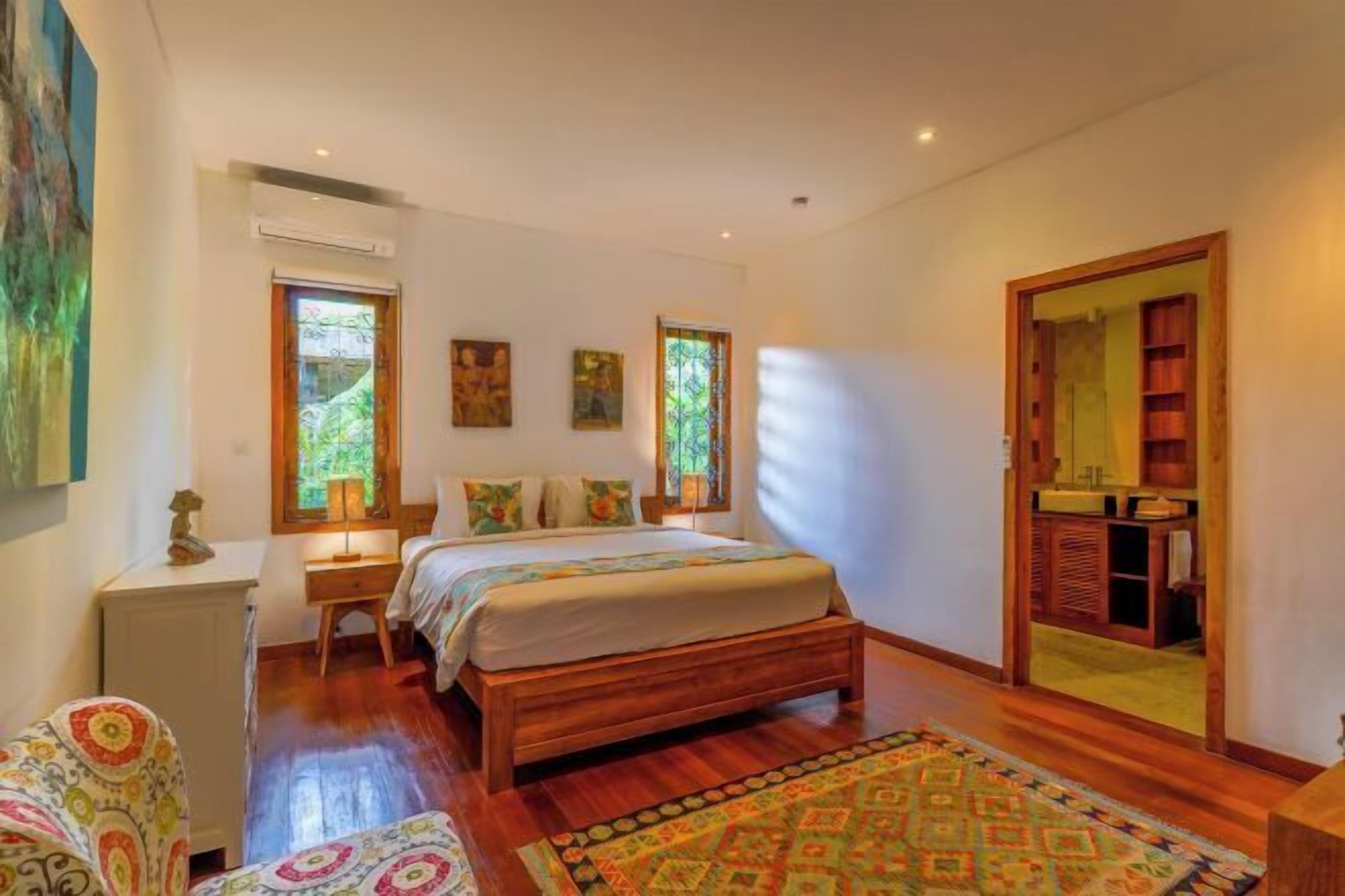 Caja de seguridad en la habitación, wifi gratis y ropa de cama 