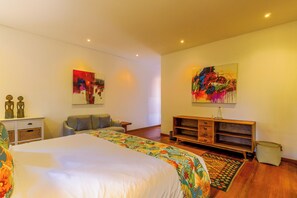 Caja de seguridad en la habitación, wifi gratis y ropa de cama