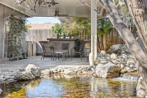 Terrace/patio - Bonita Blue - Spa & Zen Pond (Porterville)