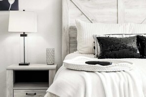 3 habitaciones, tabla de planchar con plancha, cuna de viaje y wifi 