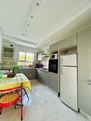 Superior Apartment | Iron/ironing board, WiFi, bed sheets - Résidence les jasmins hergla  (Hergla)