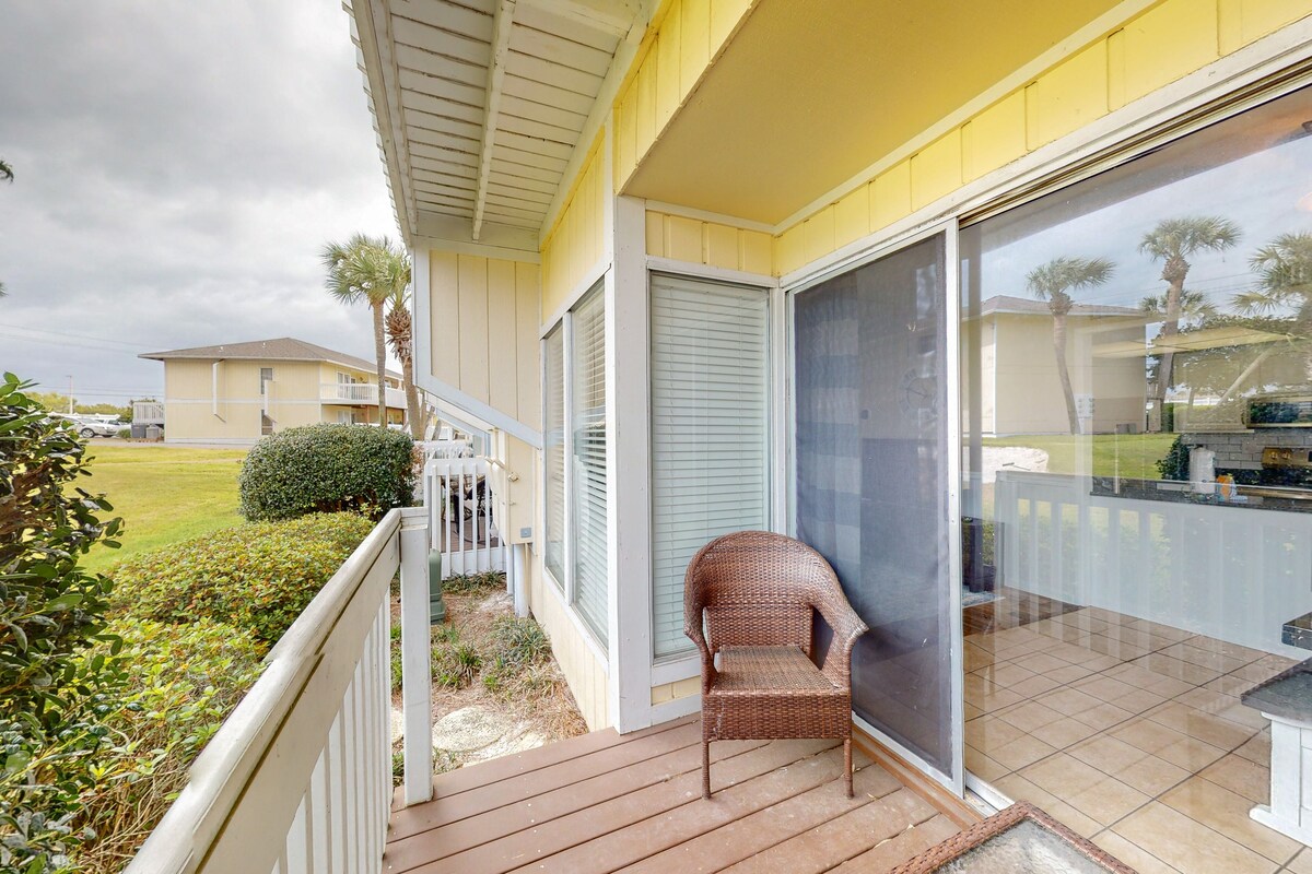Photo 2 of Coastal condo with pool, hot tub, tennis & golf access - dog-friendly