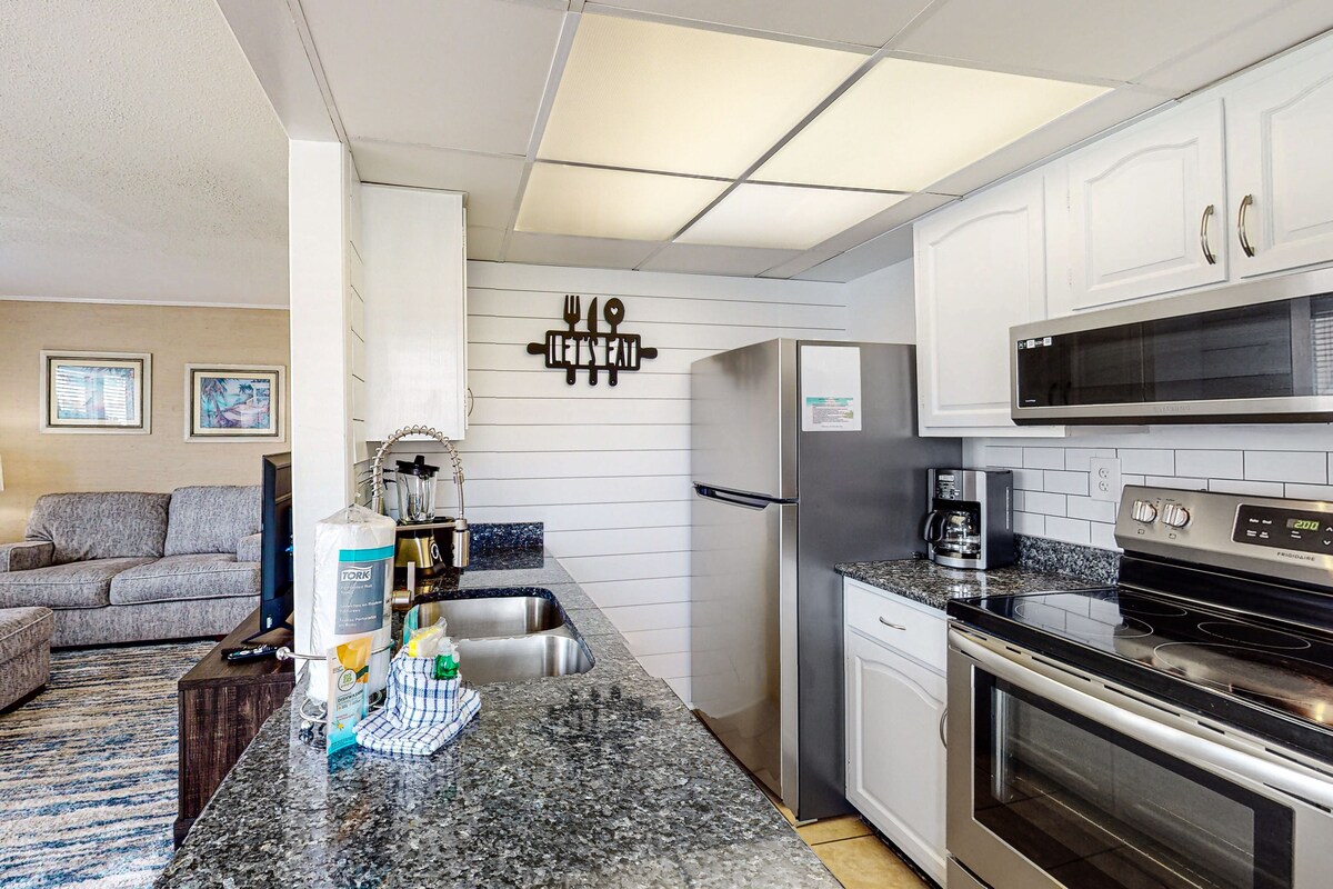 Photo 10 of Coastal condo with pool, hot tub, tennis & golf access - dog-friendly