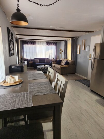 Grand Canyon Bridge Vacation Rental, walking distance to cafe and shopping