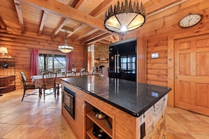 Interior - Rustic mountain cabin with amazing view, pool table, jetted tub, W/D & fireplace (Boone)