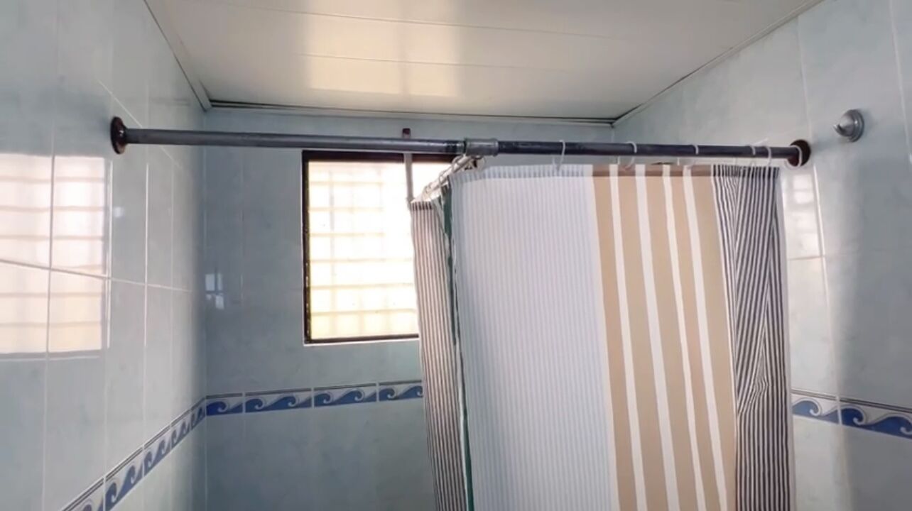 apartment | bathroom | towels