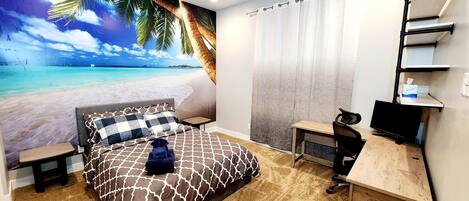 4 bedrooms, desk, free WiFi