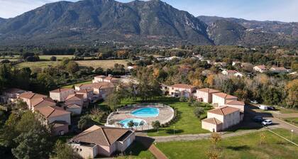 Appartement 2 Piscines, 100m de la Mer, 4/6 Personnes
