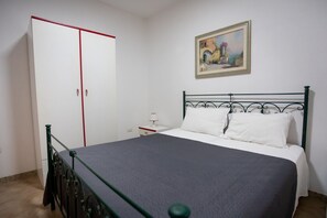 1 chambre, fer et planche à repasser, Wi-Fi