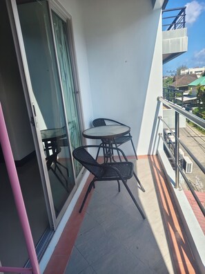 Street view - Kamala Cool (Kamala)