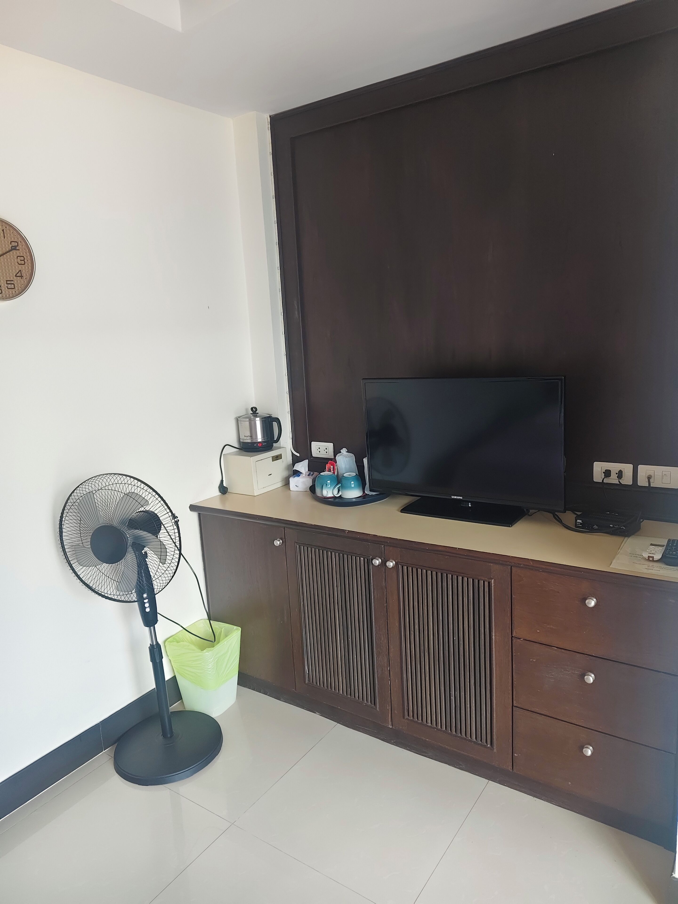 Classic Double Room | In-room safe, individually furnished, free WiFi, bed sheets