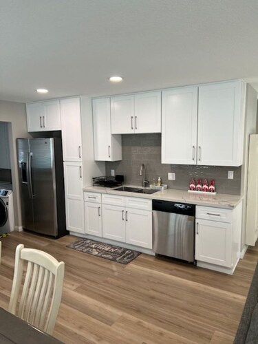 Cozy Family Cottage 15 mins from The Village