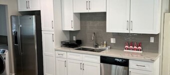 Cozy Family Cottage 15 mins from The Village