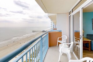 Property grounds - Oceanfront condo with balcony, W/D, pools, & lazy river - walk everywhere (Myrtle Beach)