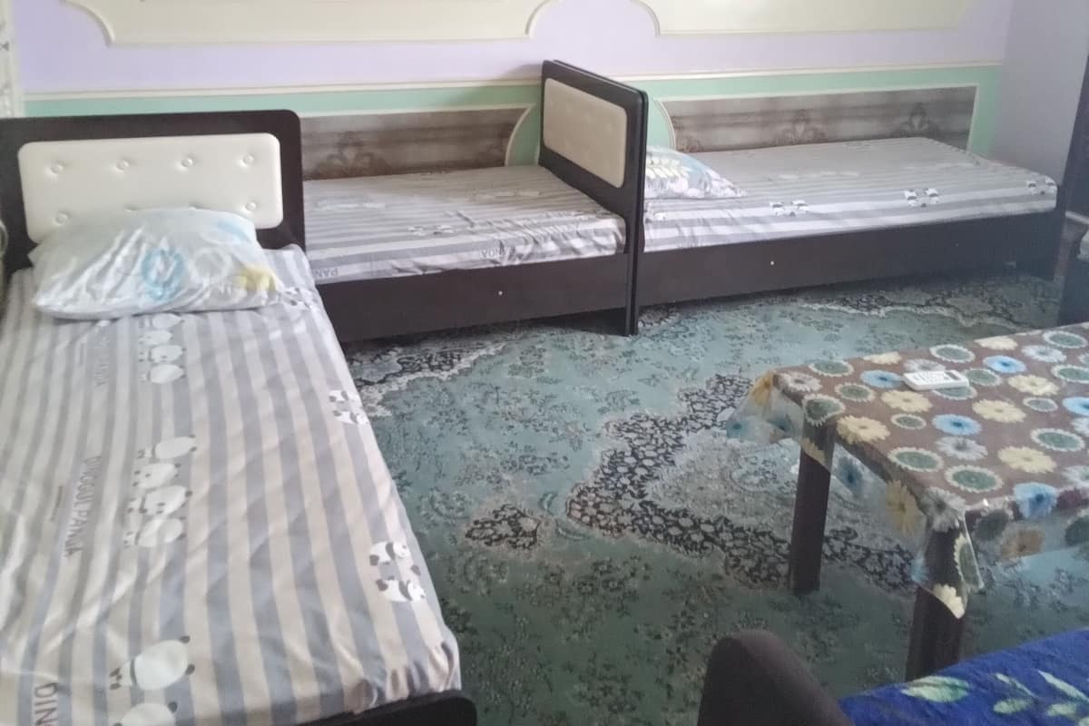 Family Room | Iron/ironing board, free WiFi, bed sheets