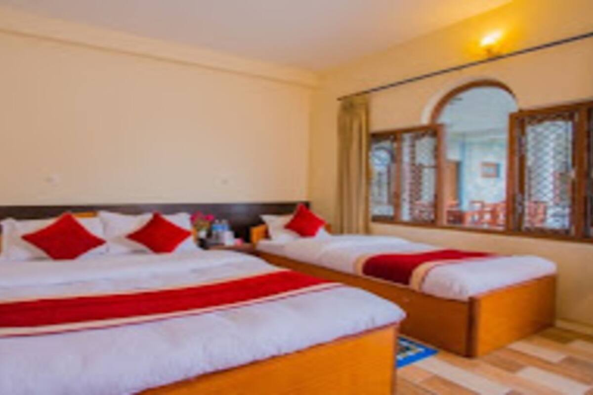 Triple Room | Free WiFi, bed sheets